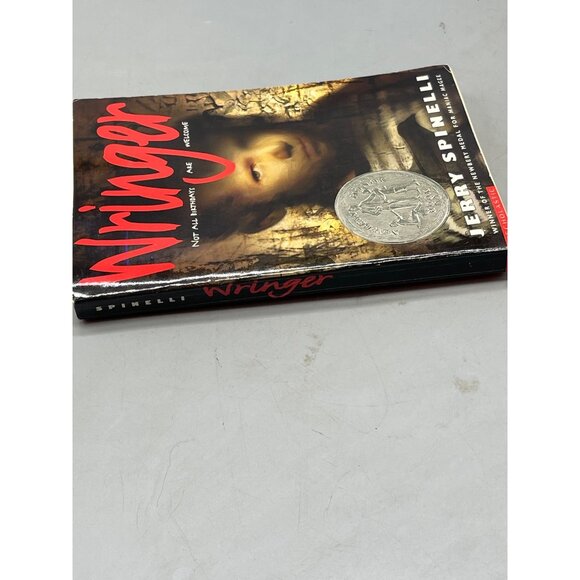Wringer Book by Jerry Spinelli copyright 1997 Scholastic Inc paperback READ - Picture 2 of 6